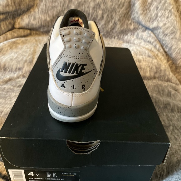 AIR JORDAN 4 RETRO OG BG